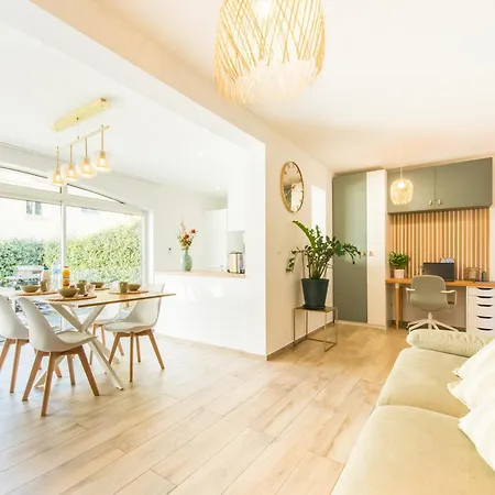 Le Patio - T2 Wonderful - 150m - Clim - Parking Prive - Wifi * לה קיוטאט